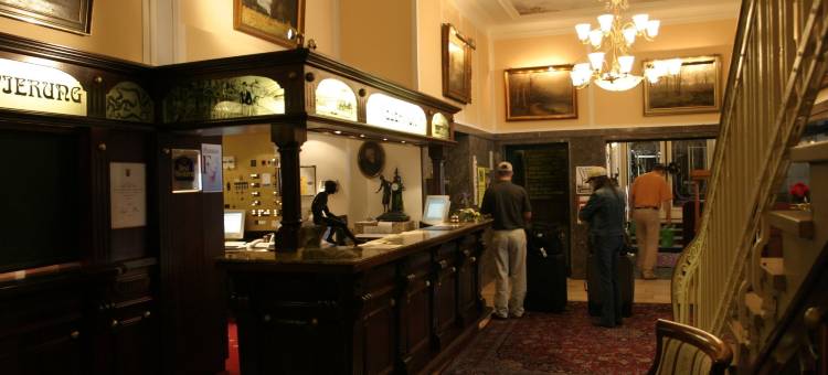 贝尔维尤莱恩酒店(Bellevue Rheinhotel)图片