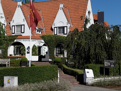 及时行乐浪漫庄园酒店