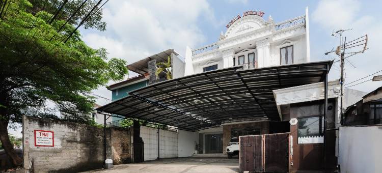 RedDoorz at Jatiwaringin Near Exit Toll Pondok Gede图片