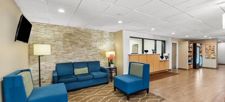 舒适套房酒店-近达拉姆杜克大学(Comfort Inn & Suites Durham Near Duke University)图片