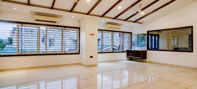 Super Townhouse Guwahati Railway Station Formerly Niharika Guest House图片