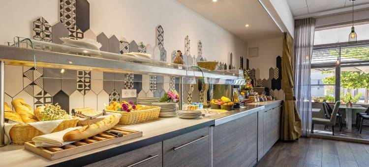 库尔餐厅酒店(Logis Hôtel Restaurant le Cours)图片