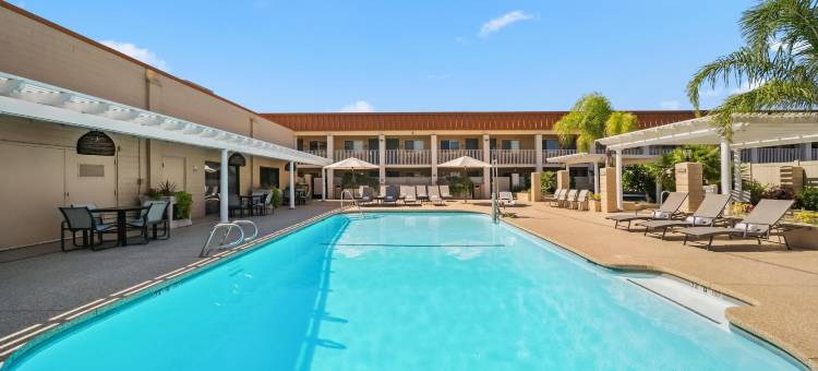 山顶贝斯特韦斯特优质酒店(Best Western Plus Hilltop Inn)图片