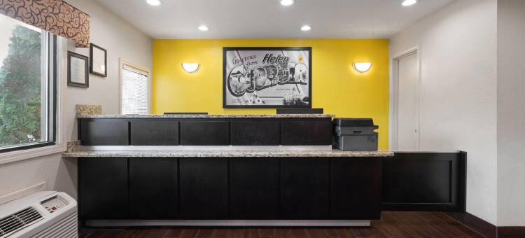 海伦红顶酒店(Super 8 by Wyndham Helen)图片