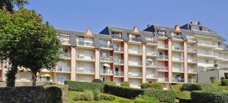 Apartment in St Quay near Seven Beaches图片