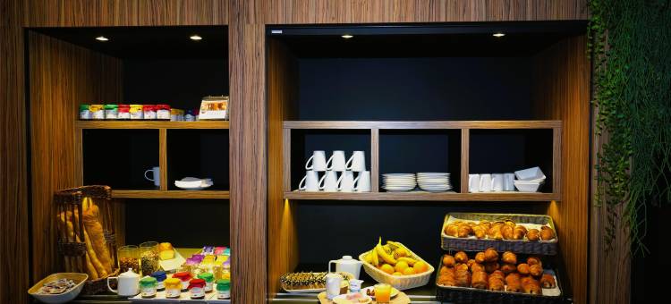 克莱蒙费朗北里永康铂酒店(Campanile NATURE - Clermont Ferrand Nord Riom)图片