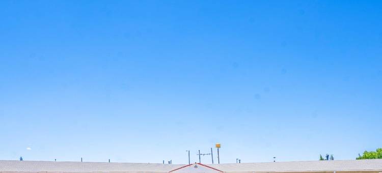 OYO 绿园汽车旅馆靠近拉什县机场(Green Acre Motel by OYO Near Rush County Airport)图片