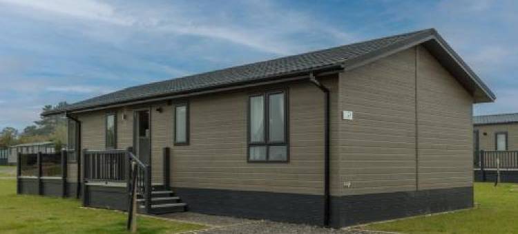 Sure Studio by Best Western Brackenborough Lakes & Resort图片