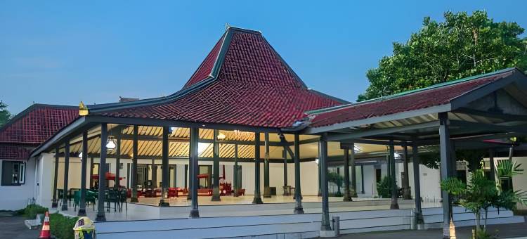 Royal Brongto酒店(Royal Brongto Hotel)图片