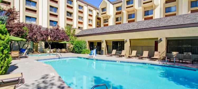 费拉格尔斯塔夫希尔顿逸林酒店(DoubleTree by Hilton Flagstaff)图片