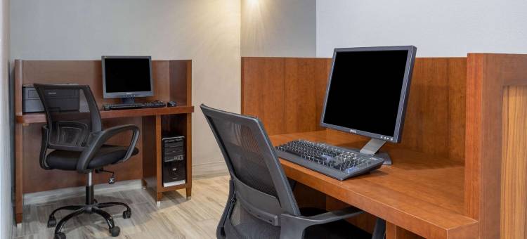 罗切斯特梅奥诊所区呗盟温德姆酒店(Baymont by Wyndham Rochester Mayo Clinic Area)图片