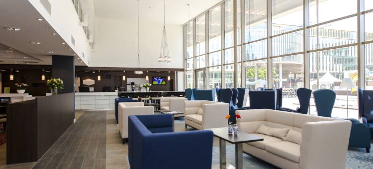 阿斯塔纳胜利拱门希尔顿欢朋酒店(Hampton by Hilton Astana Triumphal Arch)图片