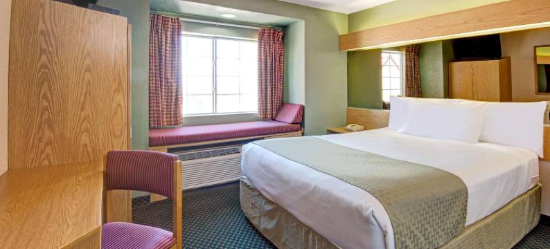 阿尔伯克尔基西温德姆麦客达套房酒店(Microtel Inn & Suites by Wyndham Albuquerque West)图片