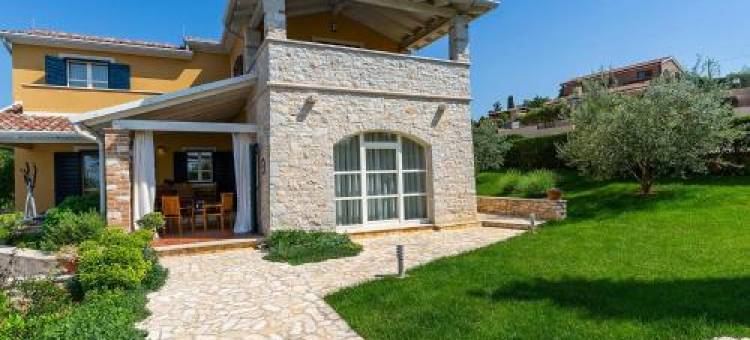 Villa Salvea with Heated Pool图片