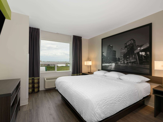 温尼伯东速8酒店