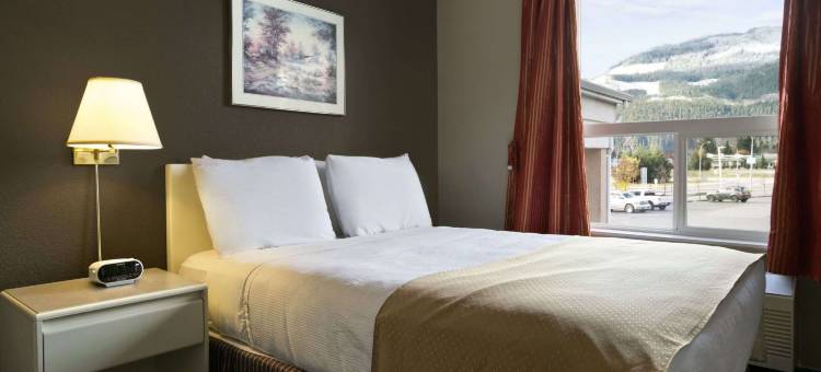 雷夫尔斯托克速8酒店(Super 8 by Wyndham Revelstoke BC)图片