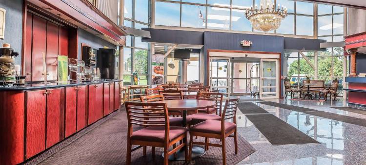 奥尔巴尼机场凯艺套房酒店(Quality Inn & Suites Albany Airport)图片