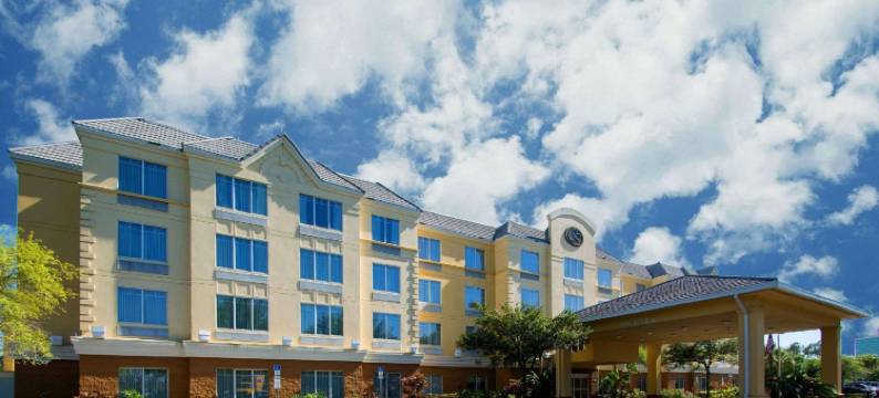 近奥兰多环球影城舒适套房酒店(Comfort Suites Near Universal Orlando Resort)图片
