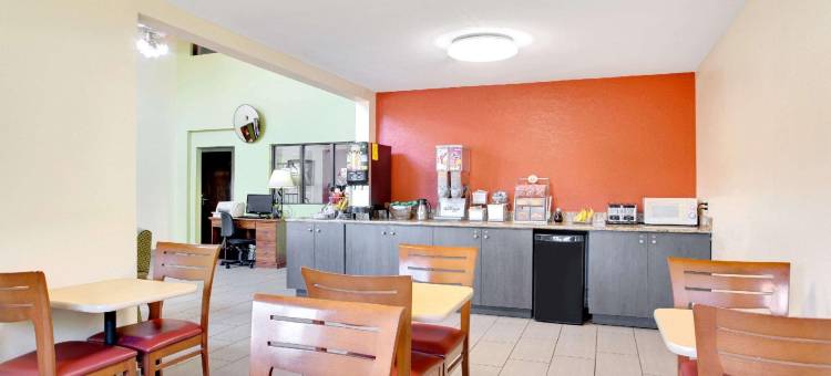 克利尔沃特-圣德彼得堡机场温德姆速8酒店(Super 8 by Wyndham Clearwater/St. Petersburg Airport)图片