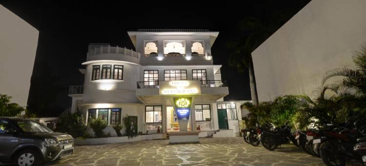 Treebo 皇家之家, 靠近费特赫萨加尔湖(Treebo the Regal House, Near Fateh Sagar Lake)图片