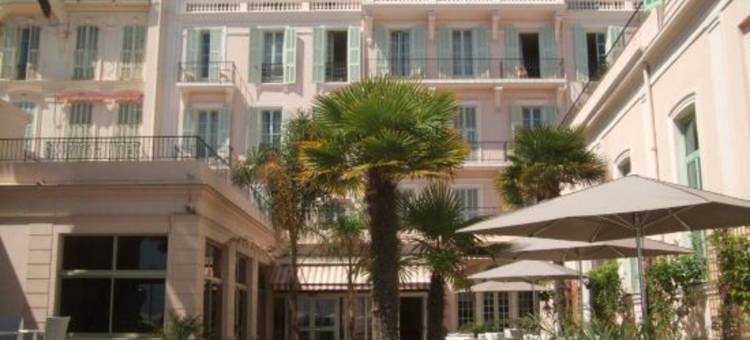 布鲁斯巴尔莫勒尔蓝色假日酒店酒店(Hôtel Vacances Bleues Balmoral)图片