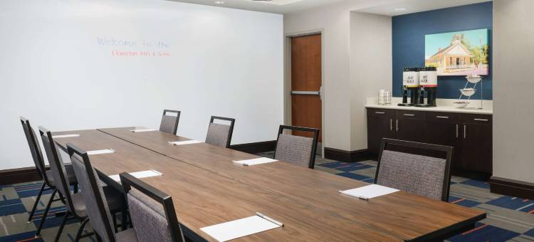 希尔顿欢朋套房酒店-西萨克拉门托(Hampton Inn & Suites by Hilton West Sacramento)图片