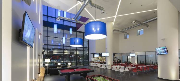 阿瓜斯卡连特斯市华美达安可酒店(Ramada Encore by Wyndham Aguascalientes)图片