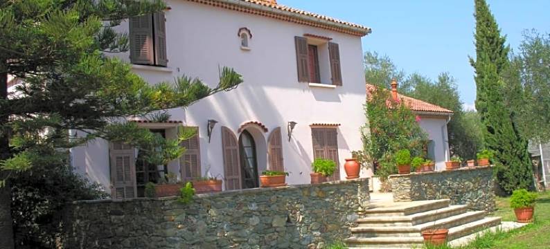 克洛斯橄榄度假屋(Chambres d'hôtes le Clos des Oliviers)图片