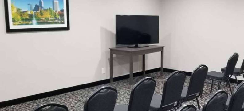 印第安纳波利斯市中心拉昆塔温德姆套房酒店(La Quinta Inn & Suites by Wyndham Indianapolis Downtown)图片