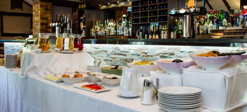 传统玫瑰王冠酒店(The Legacy Rose & Crown Hotel)图片