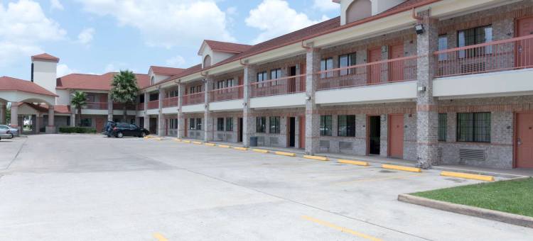 斯塔福德舒格兰地区速8酒店(Super 8 by Wyndham Stafford Sugarland Area)图片