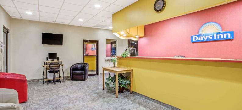 布雷登顿戴斯酒店-近海湾(Days Inn by Wyndham Bradenton - Near the Gulf)图片