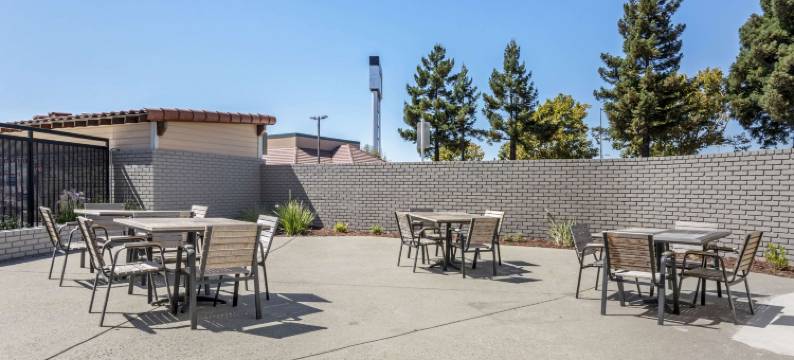 加利福尼亚瓦列霍纳帕谷丽怡酒店(Country Inn & Suites by Radisson, Vallejo Napa Valley, CA)图片