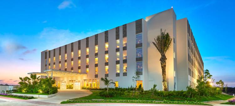 坎昆机场里维埃万豪城市快捷普拉斯酒店(City Express Plus by Marriott Cancún Aeropuerto Riviera)图片