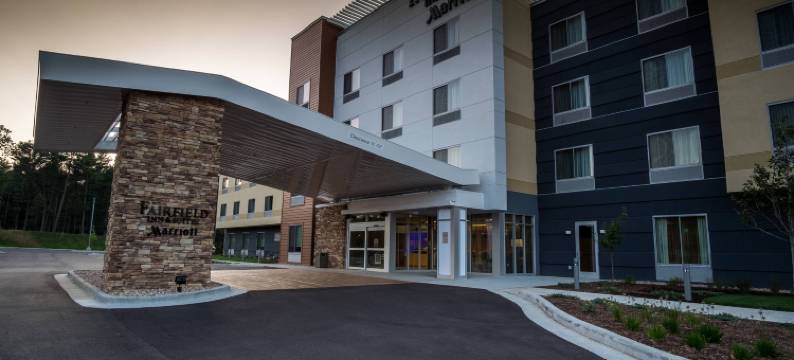 威斯康星州戴尔斯万枫酒店及套房(Fairfield Inn & Suites Wisconsin Dells)图片