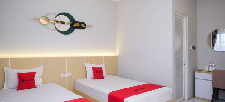 克拉登火车站附近瑞德多兹酒店(RedDoorz at Hotel Putra Perdana Klaten)图片