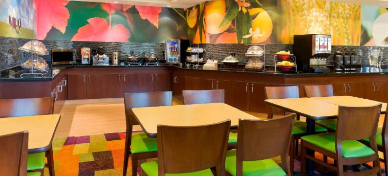 列克星敦肯尼兰机场万枫酒店(Fairfield Inn & Suites Lexington Keeneland Airport)图片