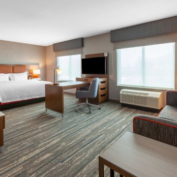 底特律布卢姆菲尔德山欢朋套房酒店(Hampton Inn and Suites by Hilton Bloomfield Hills Detroit)图片