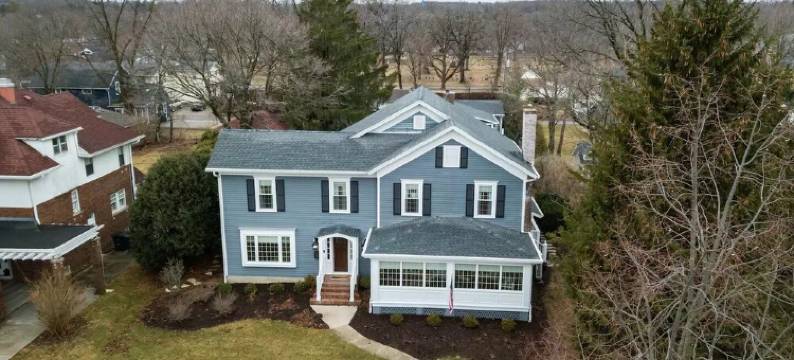 Simply Stunning Home in DT Lake Geneva W/Game room!图片