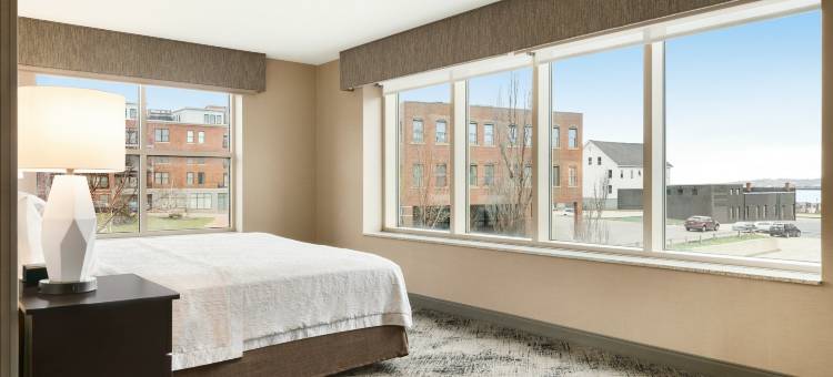 希尔顿欢朋酒店-波特兰市区海滨(Hampton Inn Portland Downtown - Waterfront)图片
