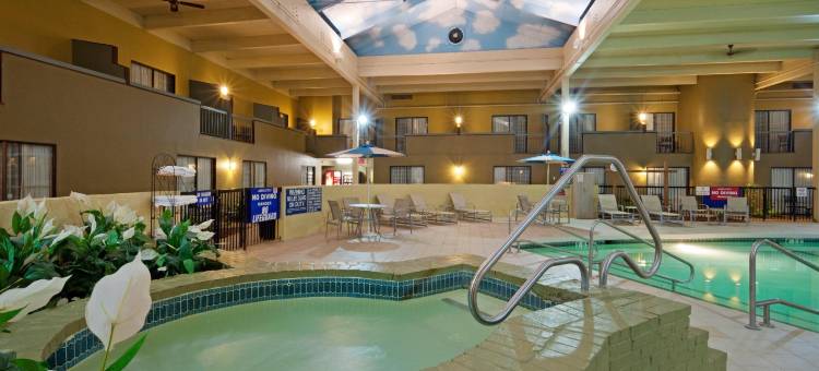 马萨诸塞州曼斯菲尔德远景酒店及会议中心(EnVision Hotel & Conference Center Mansfield-Foxboro)图片