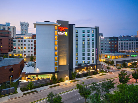 陶森希尔顿惠庭套房酒店