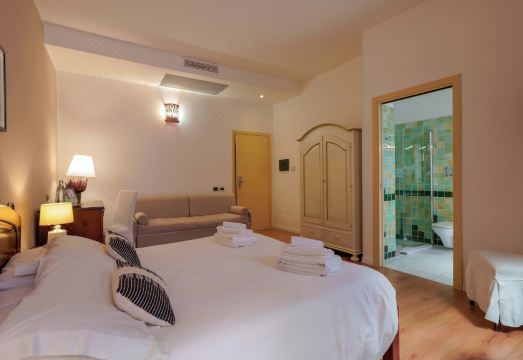 Sa Domu Cheta Hotel Overview