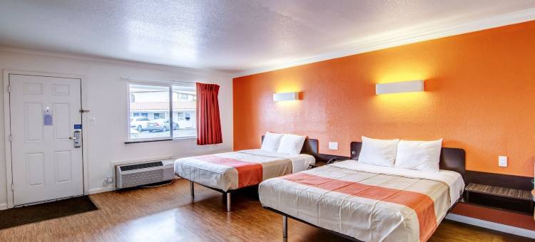 加利福尼亚曼特卡 6 号汽车旅馆(Motel 6 Manteca, CA)图片