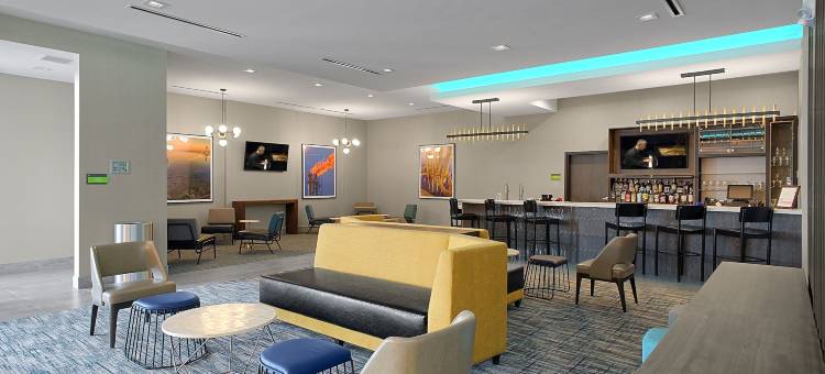 德克萨斯城I-45拉昆塔温德姆套房酒店(La Quinta Inn & Suites by Wyndham Texas City I-45)图片