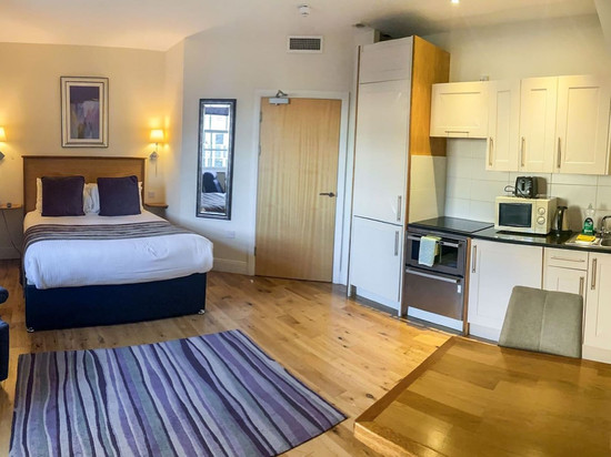 皇家神庙套房公寓式酒店