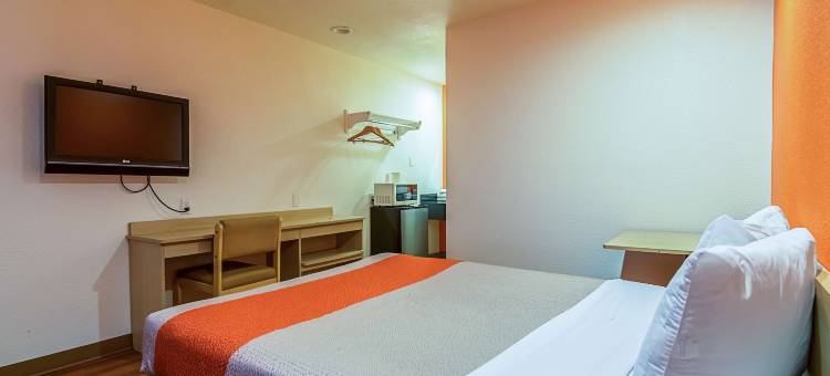 贝克斯菲尔德机场6号汽车旅馆(Motel 6 Bakersfield, CA - Airport)图片