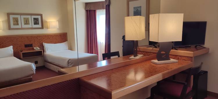 塞尔科蒂尔夸特罗波斯特斯酒店(Hotel Sercotel Cuatro Postes)图片