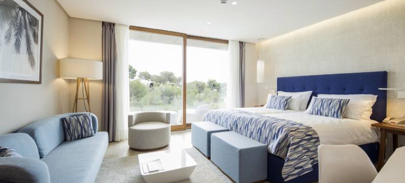 Robinson Cala Serena图片