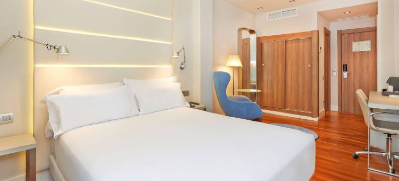 新罕布什尔州勒哥尔特酒店(NH Barcelona les Corts)图片